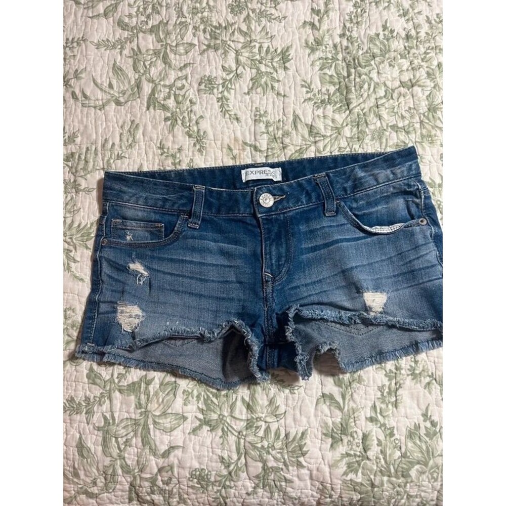 Express jeans cutoff shorts size women’s 6